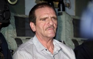 CIUDAD DE MÉXICO, 15JUNIO2016.- Héctor Palma Salazar "alías El Güero Palma" fue detnidoa al reingresa a México por su probable responsabilidad en dos homicidios cometidos en nuestro país.
FOTO: PGR /CUARTOSCURO.COM