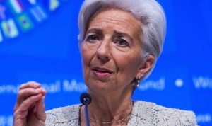 STX01 WASHINGTON (ESTADOS UNIDOS), 14/04/2016.- La directora gerente del Fondo Monetario Internacional (FMI), Christine Lagarde, durante una rueda de prensa en la sede del FMI en Washington, Estados Unidos, hoy, 14 de abril de 2016. Lagarde reconociÛ hoy que "soplan vientos muy frÌos" en Brasil, y recalcÛ la necesidad de polÌtica macroeconÛmica vuelva a "un terreno estable". EFE/SHAWN THEW