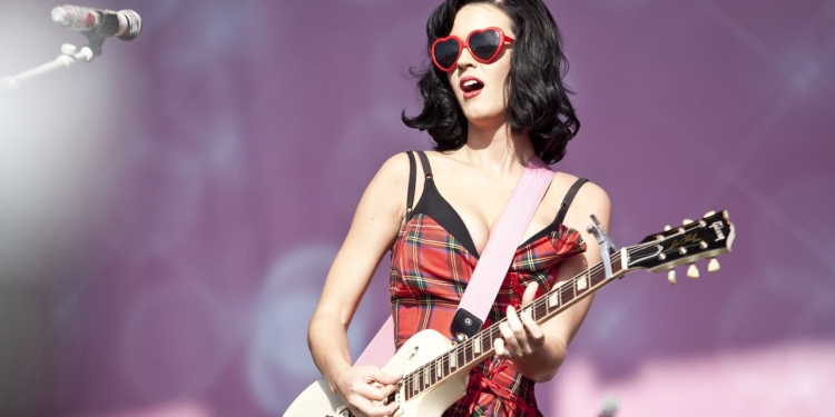 KINROSS, UNITED KINGDOM - JULY 11: Katy Perry performs on stage during day 2 of T in the Park music festival on July 11, 2009 in Kinross, Scotland. (Photo by Brian Sweeney/Getty Images)