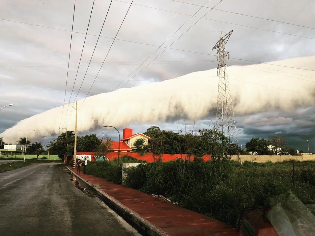 Nube en forma de arco en YucatÃ¡n 