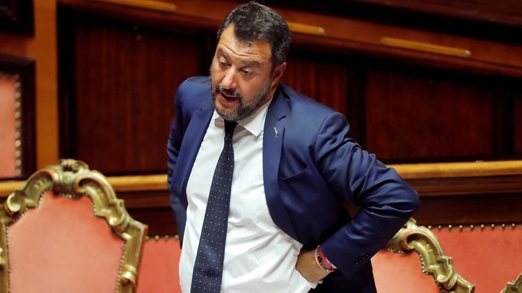 El Ministro del Interior y Viceprimer Ministro de Italia, Matteo Salvini, gesticula en el Senado, el 5 de agosto de 2019 (REUTERS/Remo Casilli/File Photo)