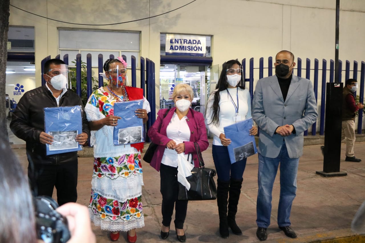 Alfredo Adame dona insumos médicos al INER de Tlalpan