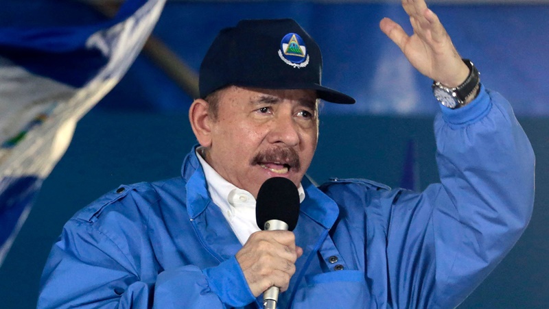 (FILES) In this file photo taken on October 13, 2018, Nicaraguan President Daniel Ortega speaks during a march called "We walk for peace, with faith and hope" in honour of Salvadoran blessed Monsignor Oscar Arnulfo Romero, on the eve of his canonization, in Managua. - More than 200 detained members of Nicaragua's opposition were heading to the United States on February 9, 2023, after being freed by authorities, family members and opposition figures said. (Photo by INTI OCON / AFP)
