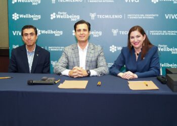 Representantes de Tecmilenio, Instituto del Propósito y Bienestar Integral, Viva y empresas que recibieron la certificación V-partner.