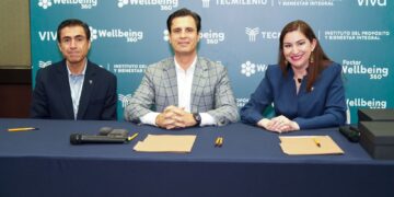 Representantes de Tecmilenio, Instituto del Propósito y Bienestar Integral, Viva y empresas que recibieron la certificación V-partner.